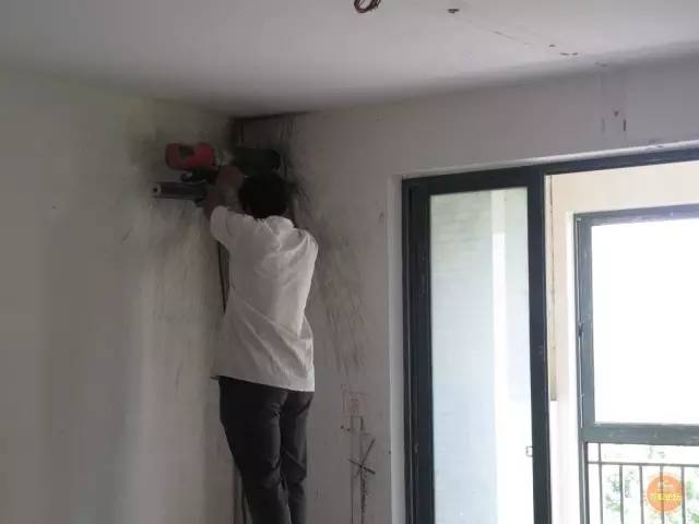 安装空调收费大约多少钱,把旧空调拆卸安装新空调要收费吗