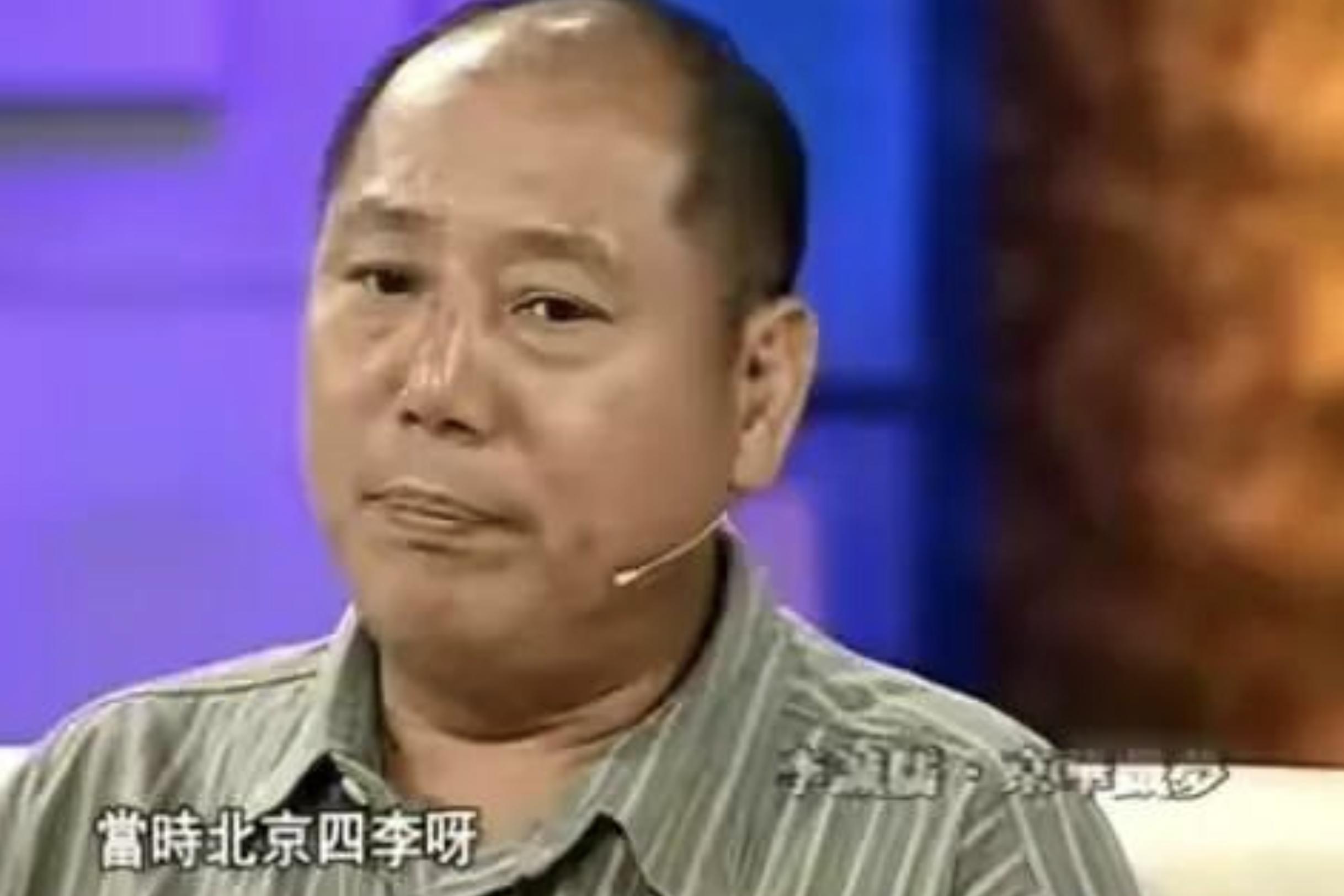 自己住豪宅娶娇妻，却对儿子30年不闻不问，晚年欲买豪车劝子回家