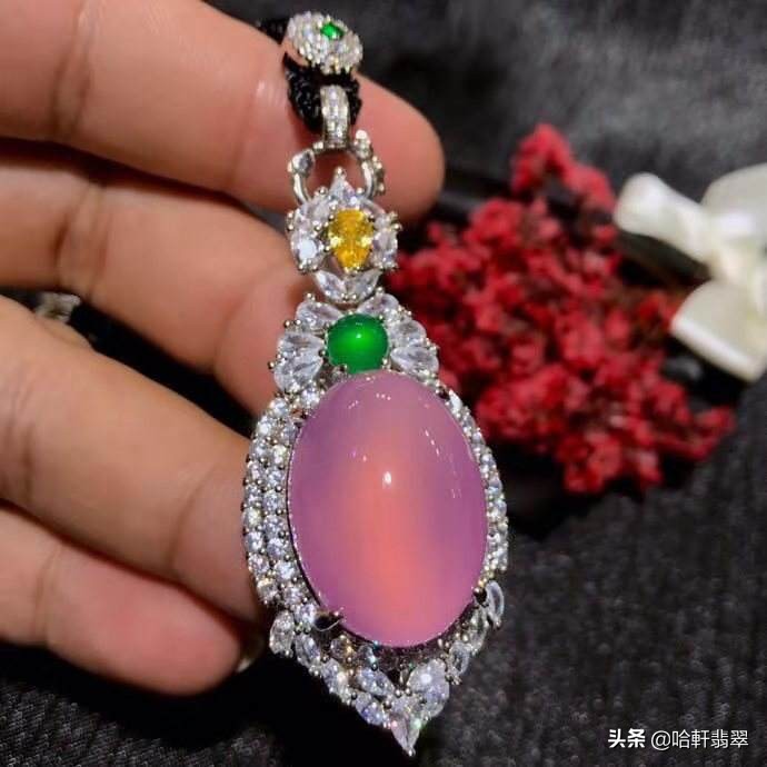 2500块钱的冰种翡翠有收藏价值嘛,500块钱的翡翠和5000块钱的翡翠