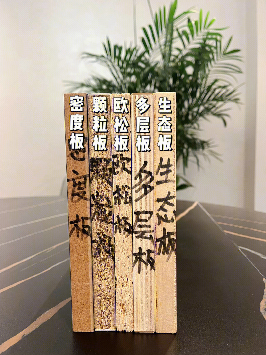 全屋定制比木工做柜子贵多少钱,木工打柜子和全屋定制有啥区别