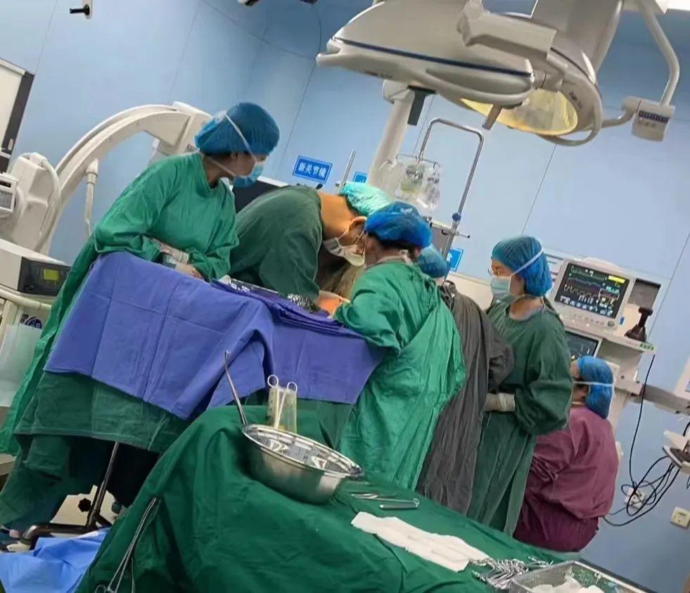 瘢痕子宫孕妇分娩的个案护理,紧急剖宫产抢救孩子