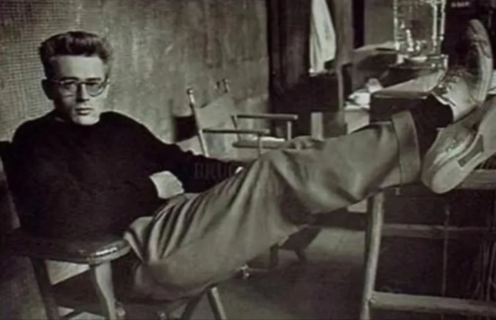 靠卖球鞋发家,靠卖鞋赚了一百万