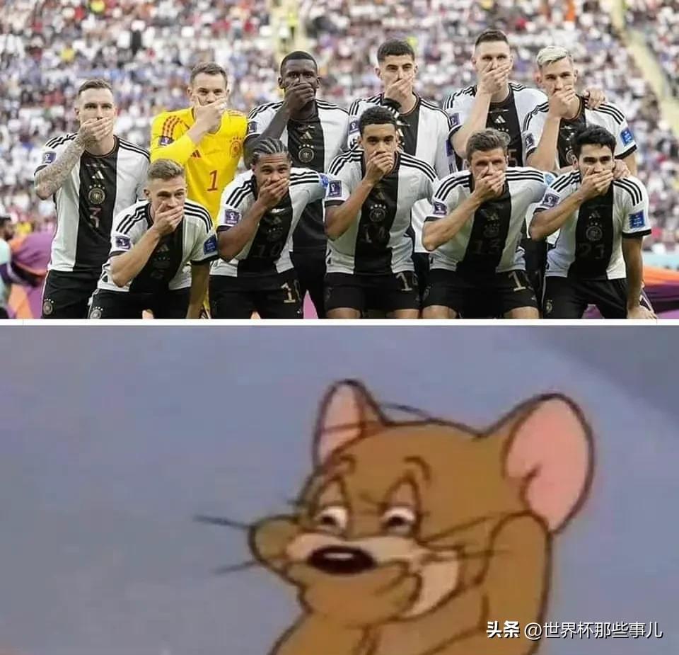 德国队被淘汰穆勒跪地,日本小组出线森保一