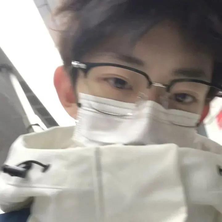 男生头像阳光简单干净,男生头像动漫可爱呆萌