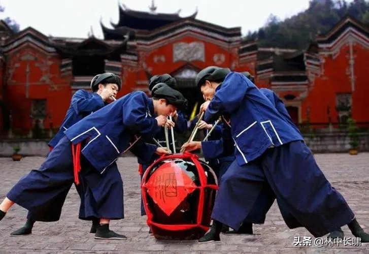 我与美丽的羌族女导游的那段网恋，还有那些汶川大地震的段子...