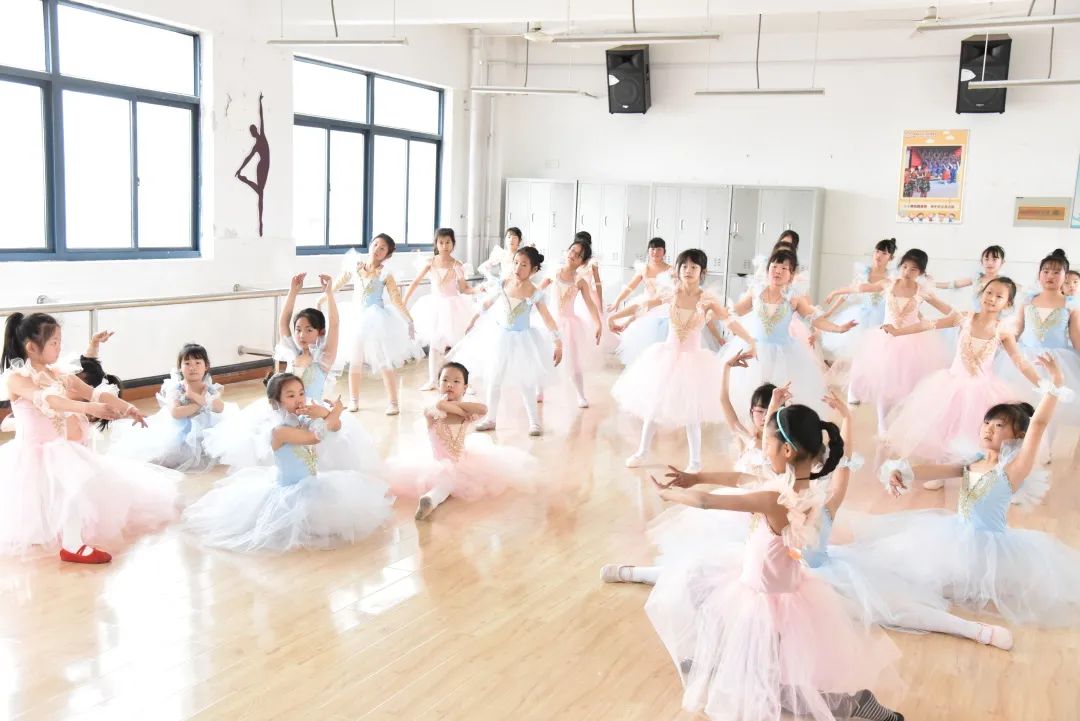 课后服务特色亮点工作汇报,课后服务特色课程初中