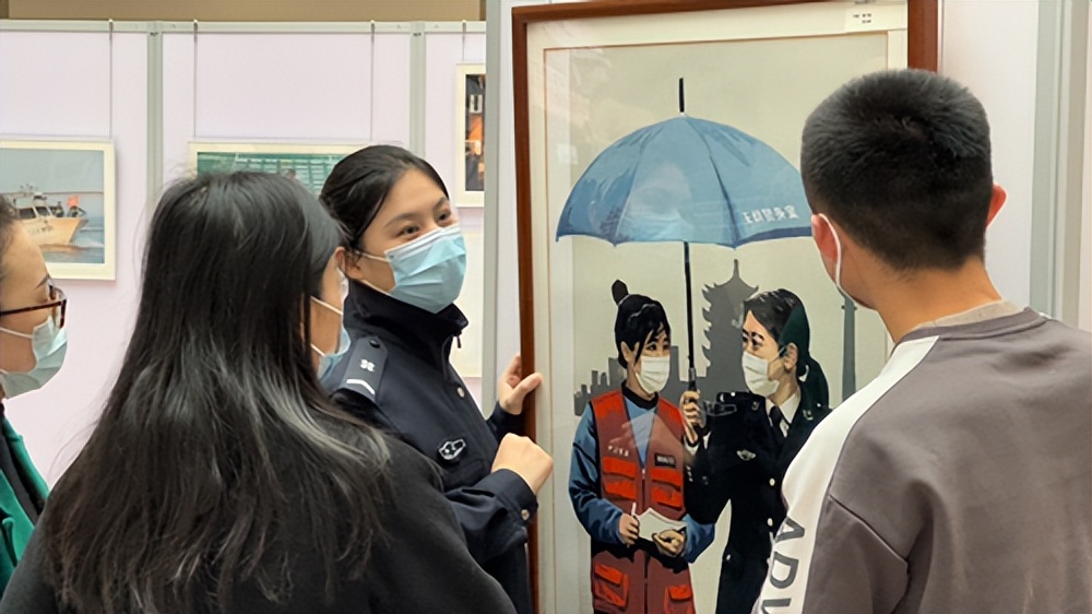 笔墨写春秋丹心铸警魂,水墨丹青铸警魂