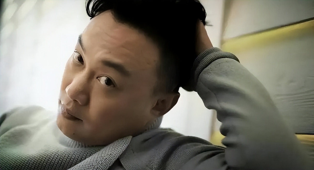 白敬亭沙溢邪不压正,沙溢年轻时的颜值和白敬亭