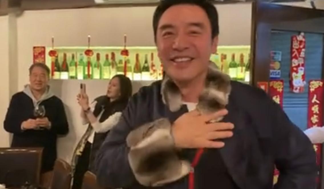 钟镇涛看张学友演唱会,钟镇涛生日派对堪比颁奖礼