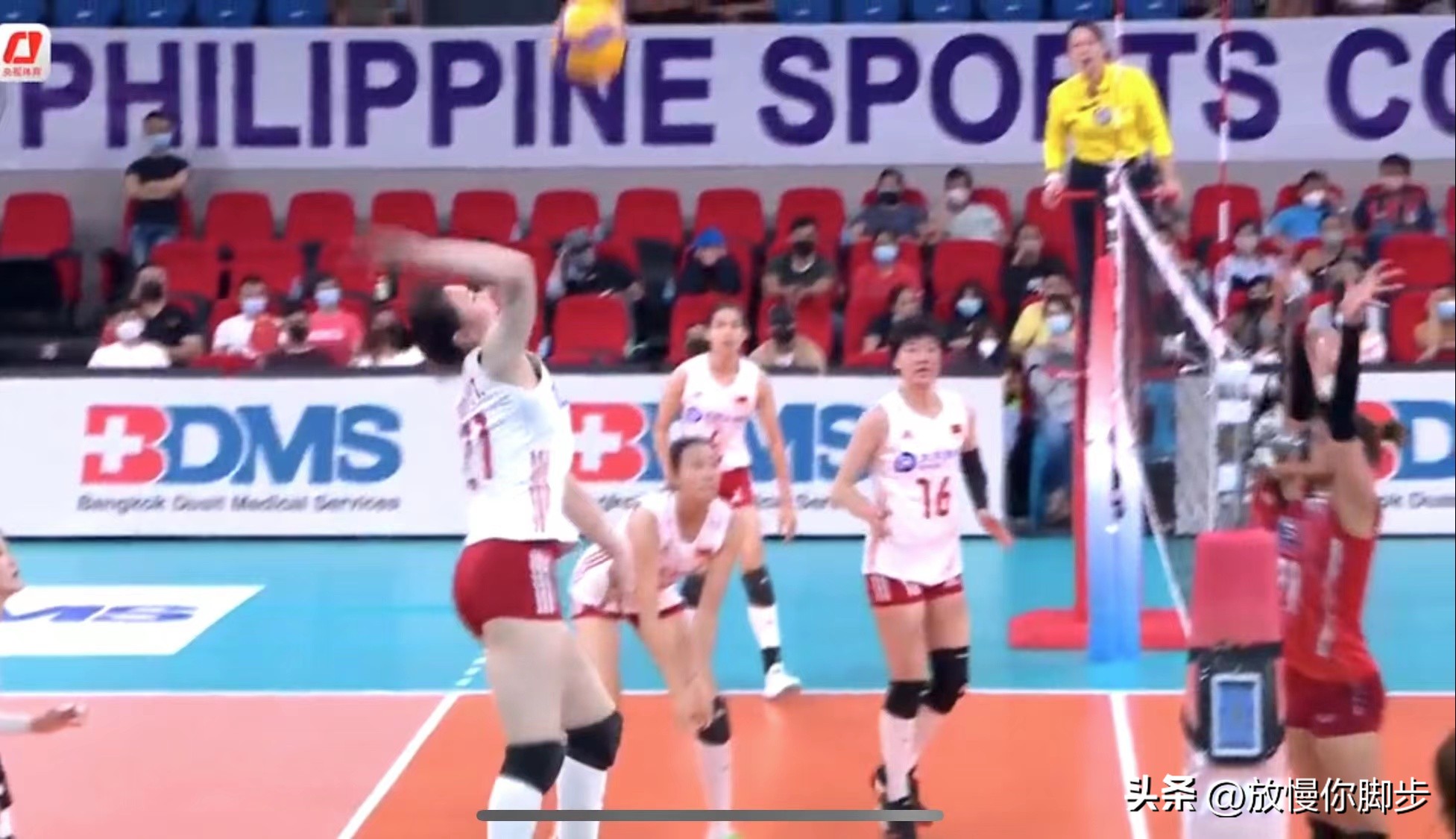 女排亚洲杯半决赛中泰战,荡气回肠中国女排