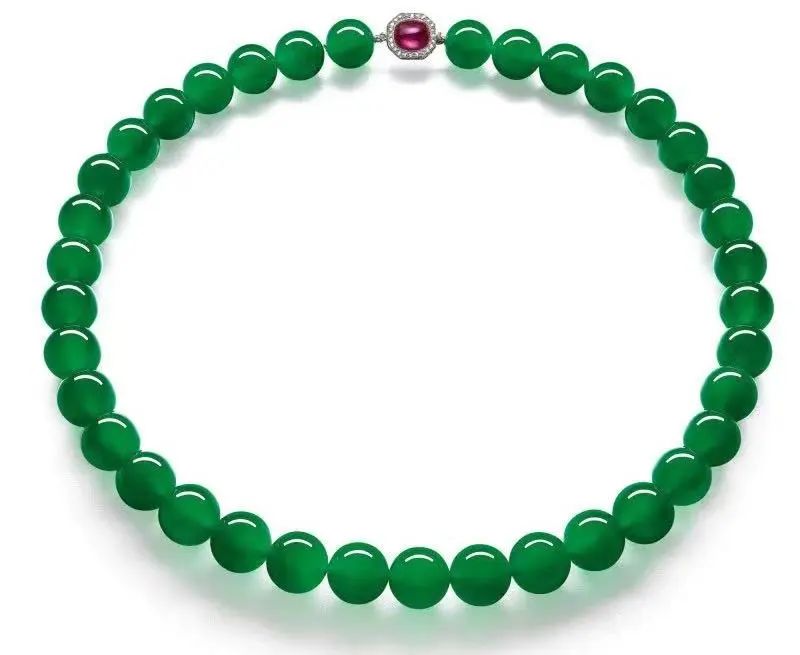 又一翡翠珠链 8 位数天价成交，为什么拍出高价的总是珠链？