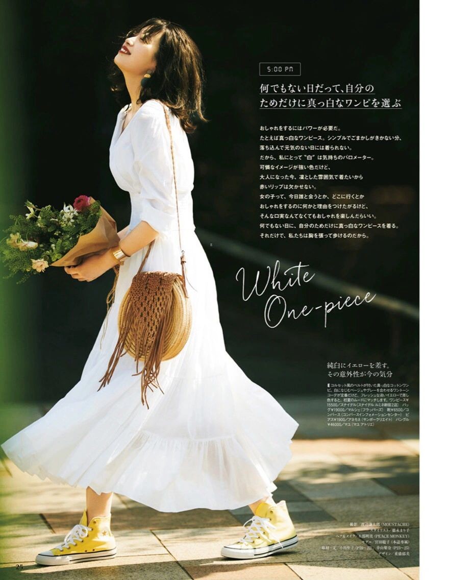 夏天穿什么颜色的t恤显瘦显白,男生夏天染什么颜色显白