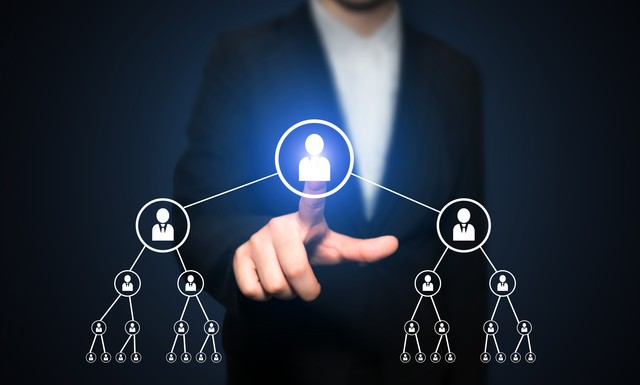 痛心疾首，通过QQ聊天，*脑洗**、隔空猥亵、强奸未成年人被执行死刑