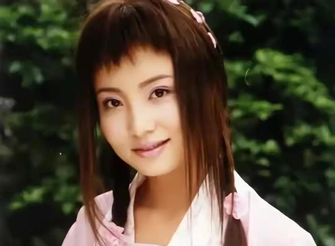 脸没恢复就别出来捞金，发面馒头、蜡像脸，求求你们放过观众吧！