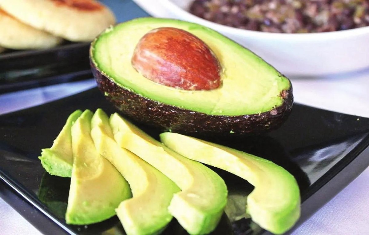 吃一个牛油果会怎样,吃一个牛油果能升多少糖