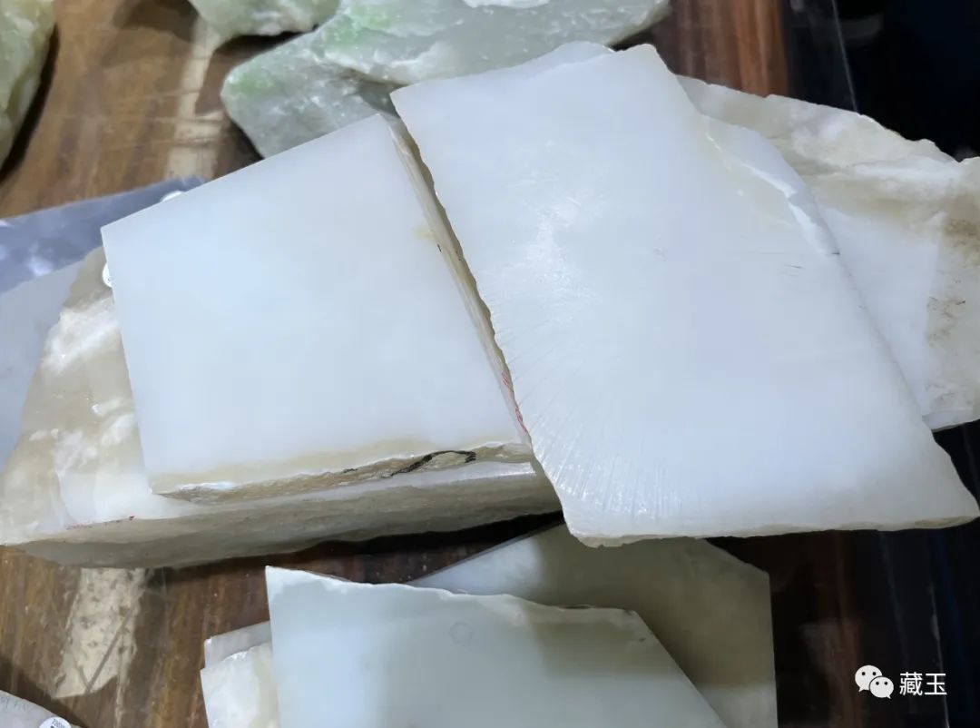 花30万买石头,花30万买个石头