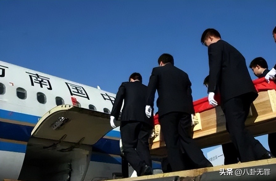 举行国葬的霍英东为何输给李嘉诚，香港四大豪门竟然没有霍英东？