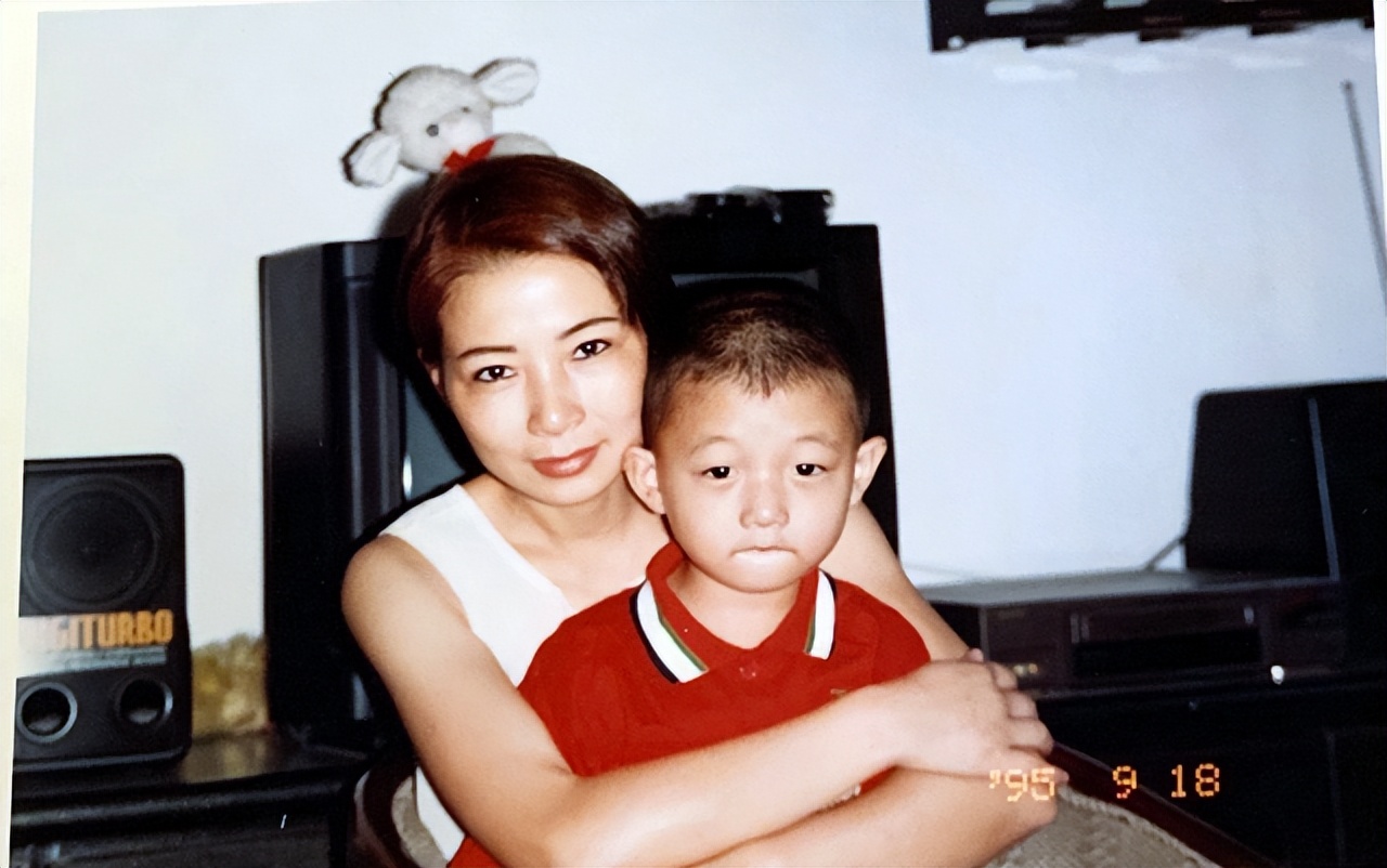 惨遭淘汰却爆红的歌手,当年红极一时却又被雪藏的歌手