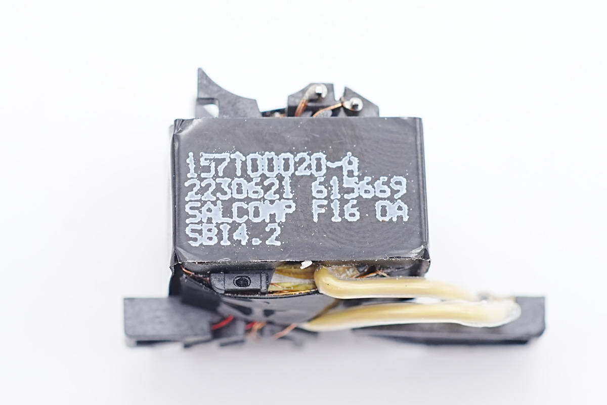 苹果原装20w快充一个小时充电50%,苹果原装快充20w充14pm要充多久