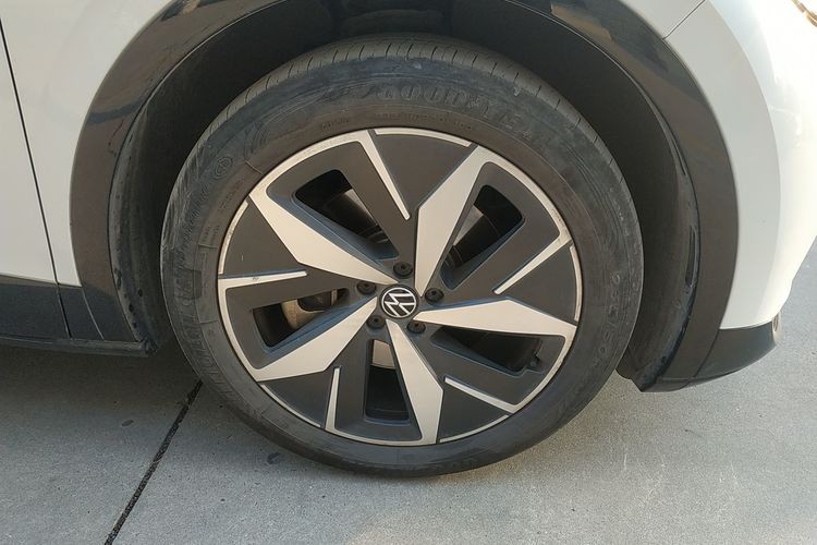 哇~终于放假了！！！可以开着大众ID4出去玩啦