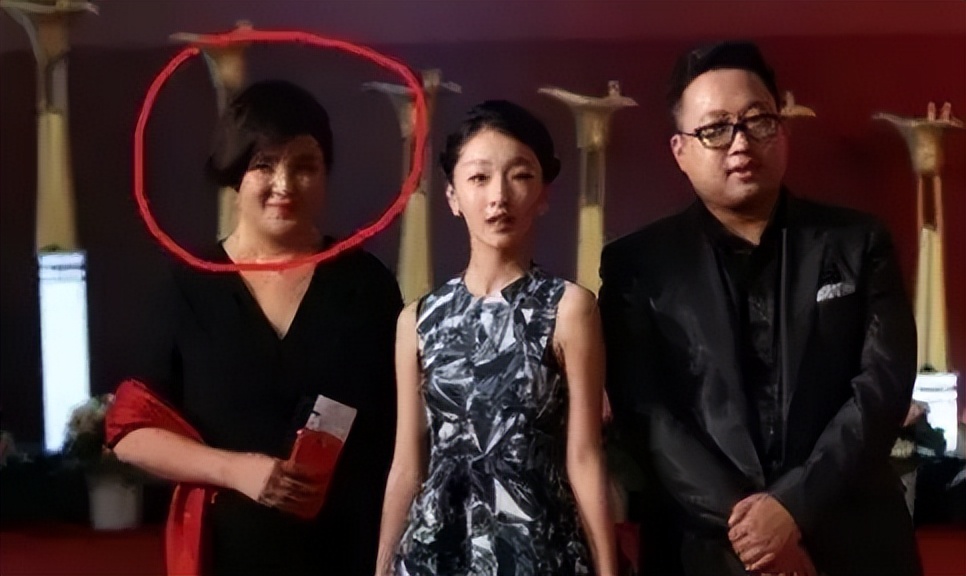 三金影后周冬雨黄晓明,三金影后被嫌弃