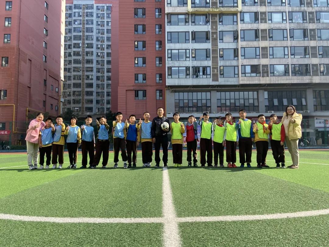 双减政策下的小学体育活动美篇,双减后孩子们拥有了快乐时光