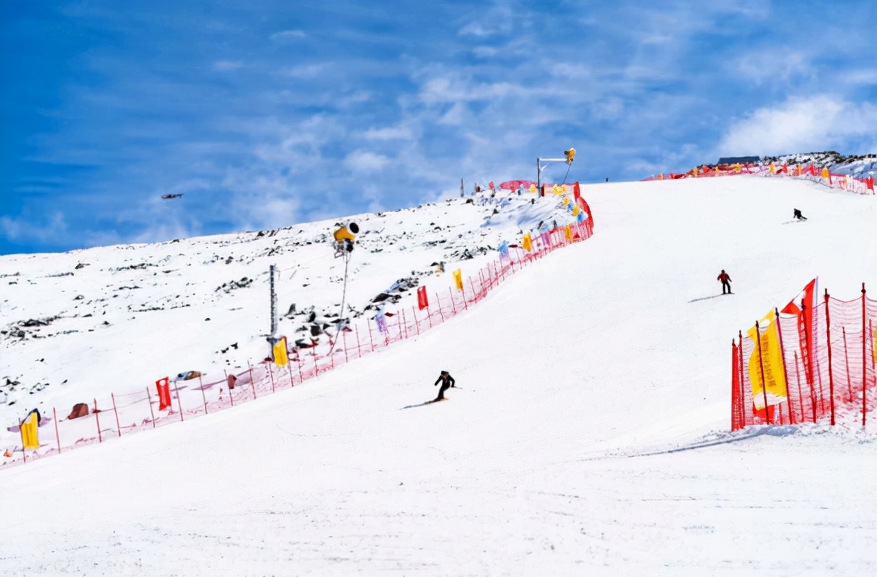 太原哪里有特别大的滑雪场,太原采薇滑雪场门票多少钱