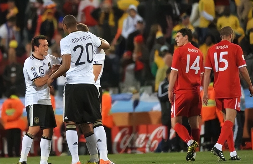 非洲冠军恐难敌万箭齐发的三狮军团，卡塔尔之旅足球或真的回家？