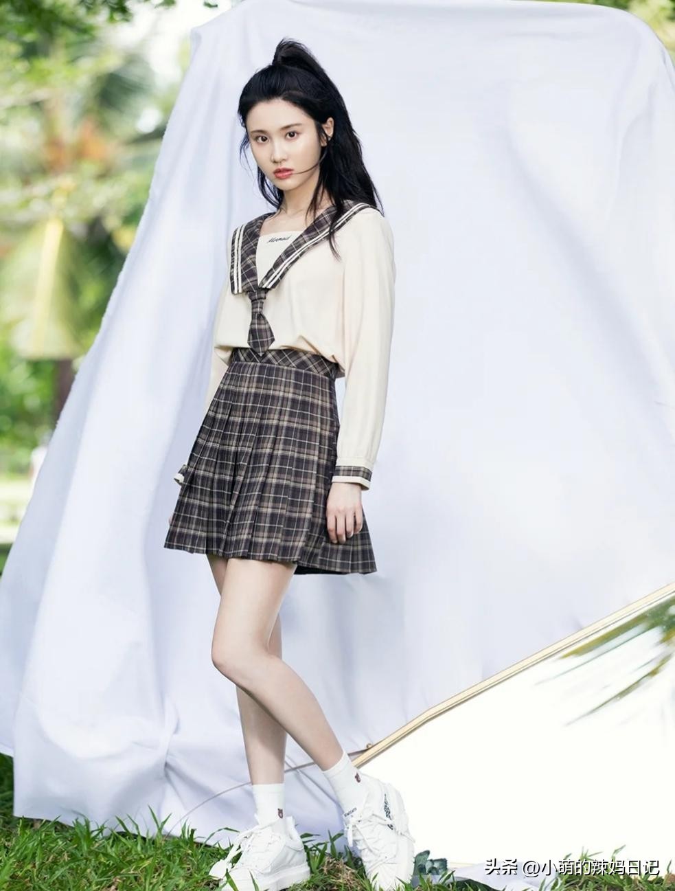 别再穿运动鞋、马丁靴了，今秋流行“滑板鞋”，时髦显瘦还不累脚