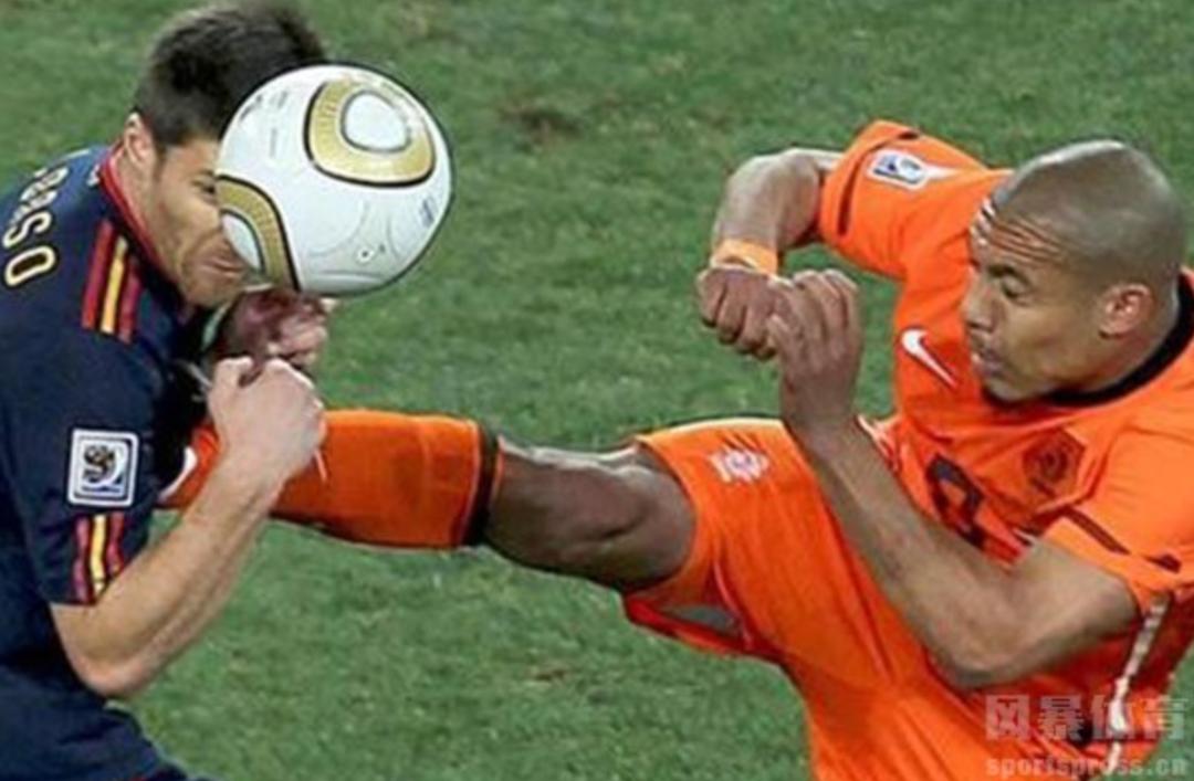 世界杯球迷愤怒时刻,这届世界杯乌烟瘴气