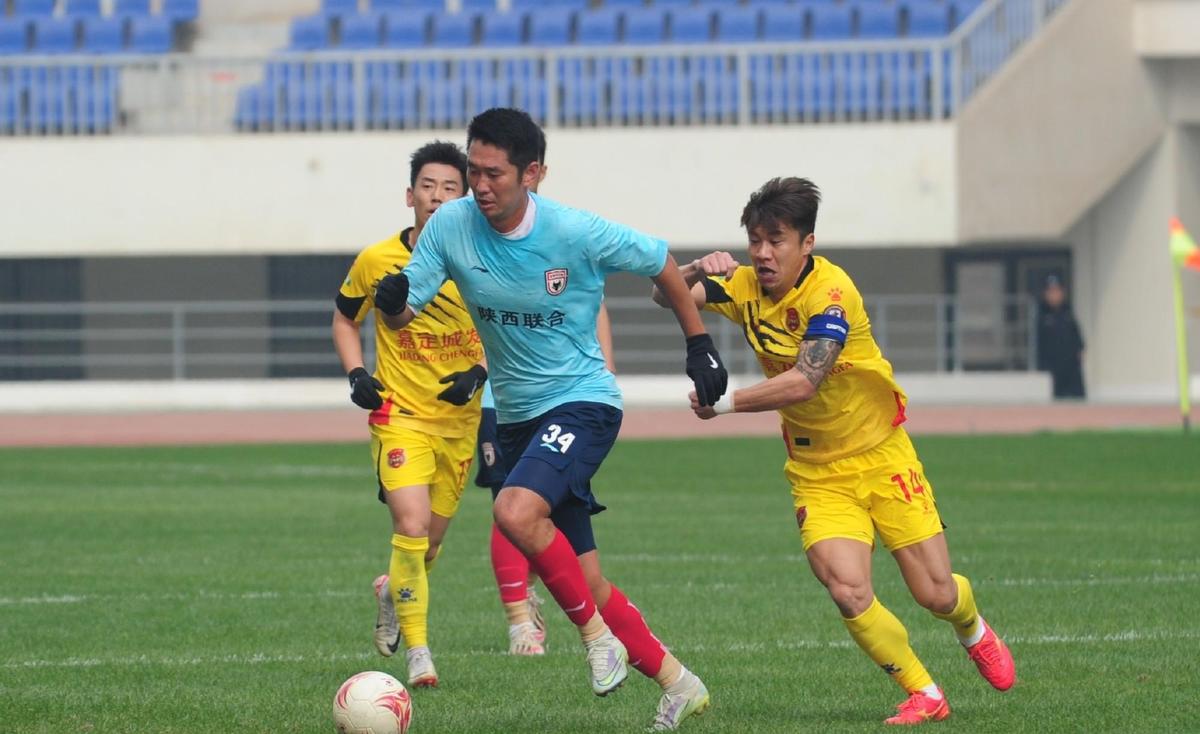 丁捷,丁捷球衣合影