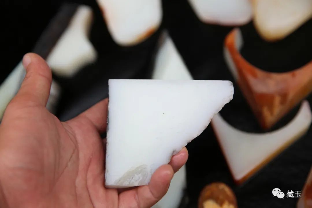 花30万买石头,花30万买个石头