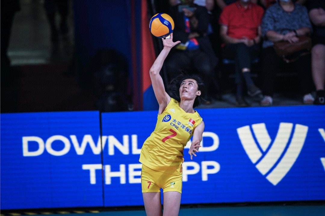 女排对阵荷兰王梦洁救球,中国女排3比0阿根廷女排王梦洁
