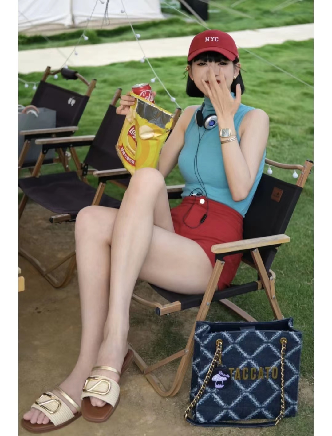 夏天短裤上衣搭配什么鞋子好看,白色短裤配什么上衣和鞋子好