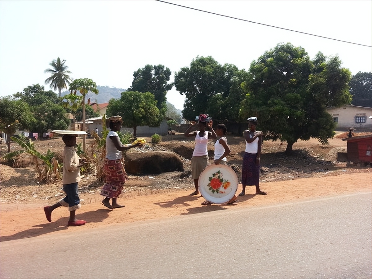 7年前非洲女大学生远嫁山西农村，生下混血女儿，如今生活怎么样