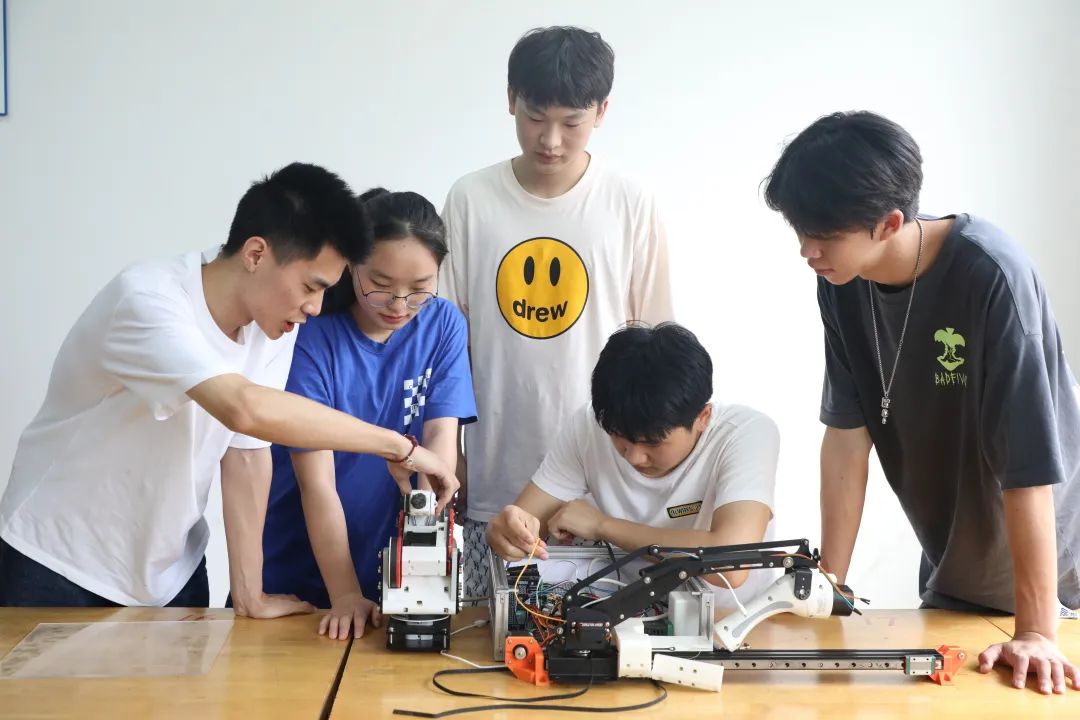 中南林业科技大学涉外学院公办吗,涉外学院中南林业科技大学招生办