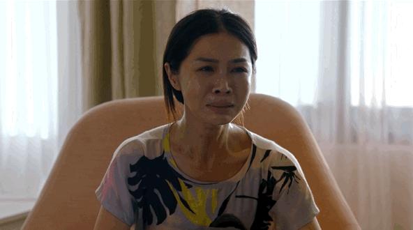 上台领奖被观众嫌弃的女明星,女星领奖时台下另外一个女星撇嘴