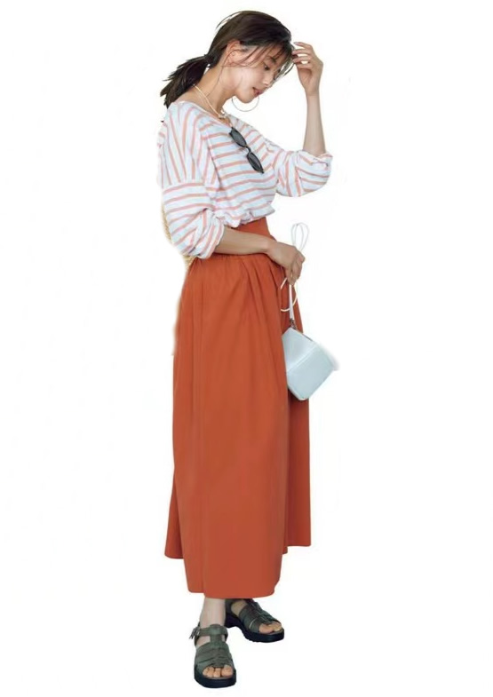 夏季多巴胺配色穿搭,以白色为底色的多巴胺穿搭