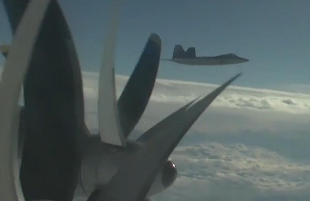 解放军歼16运20细节,中国歼16图片