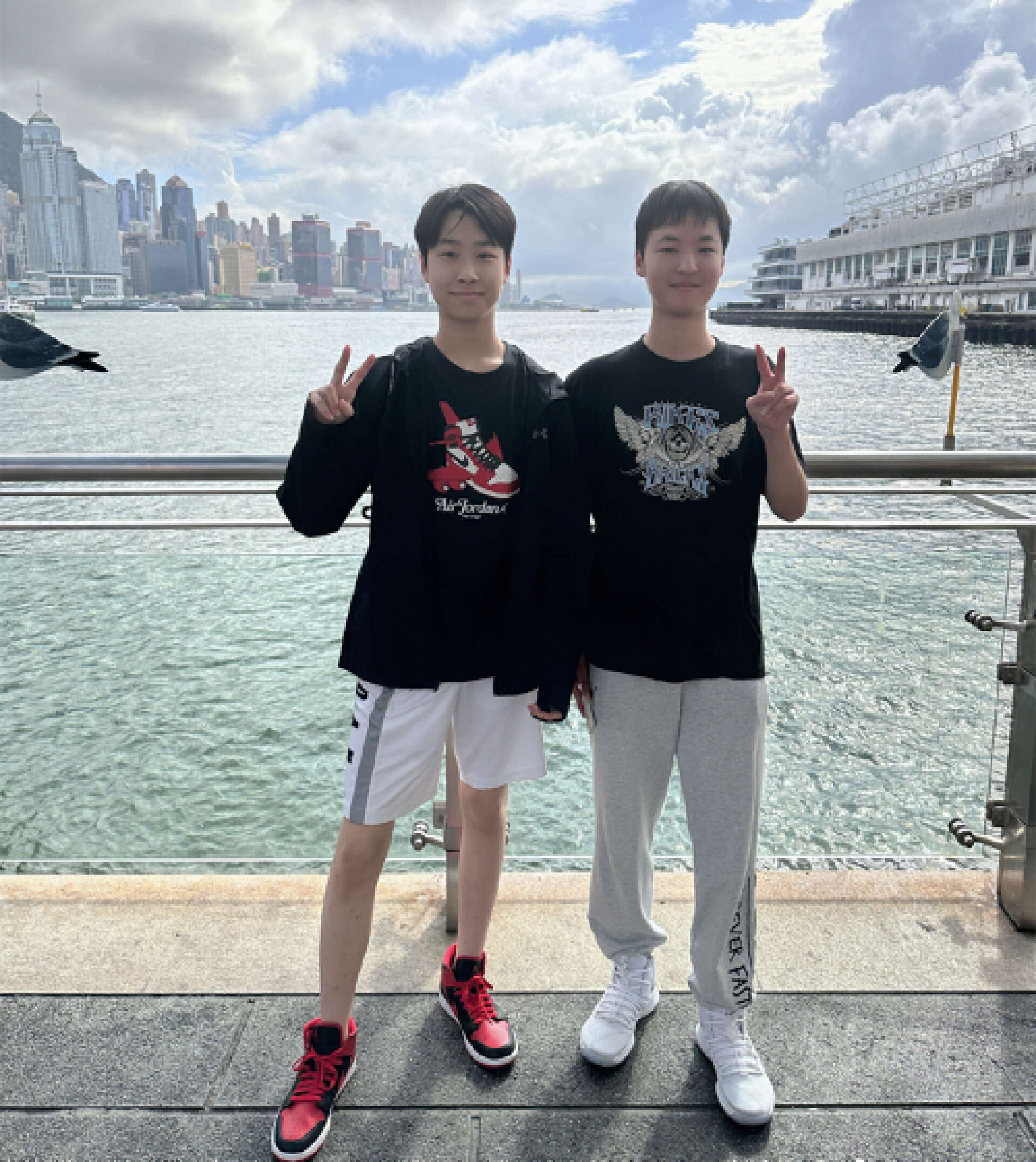 马景涛带着儿子给妻子助阵温馨,58岁马景涛自曝升级做爷爷