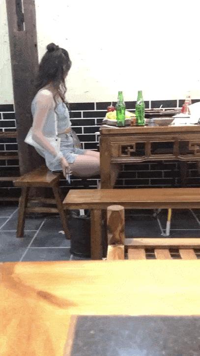 怎么安慰平胸的女孩,女朋友是个平胸怎么办