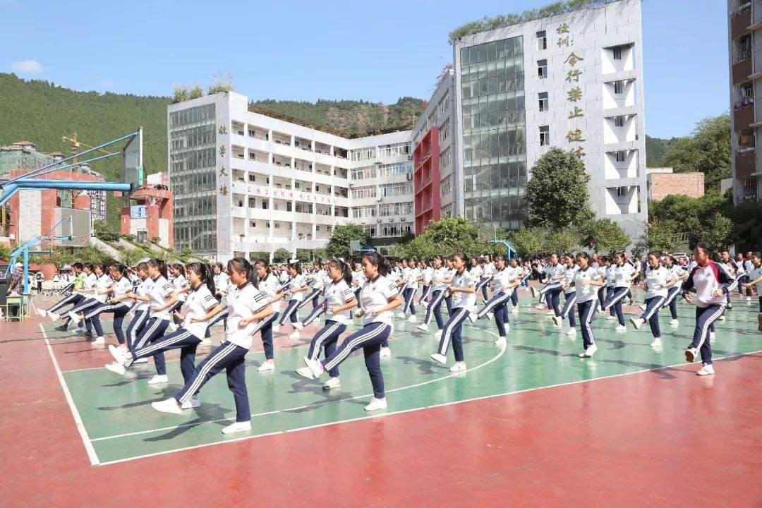 宽松的衣服和鲶鱼须,宽松大鲶鱼