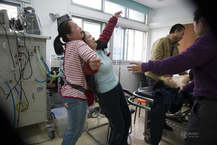 小孩脚疼是骨癌的征兆,11岁男孩患上严重骨癌