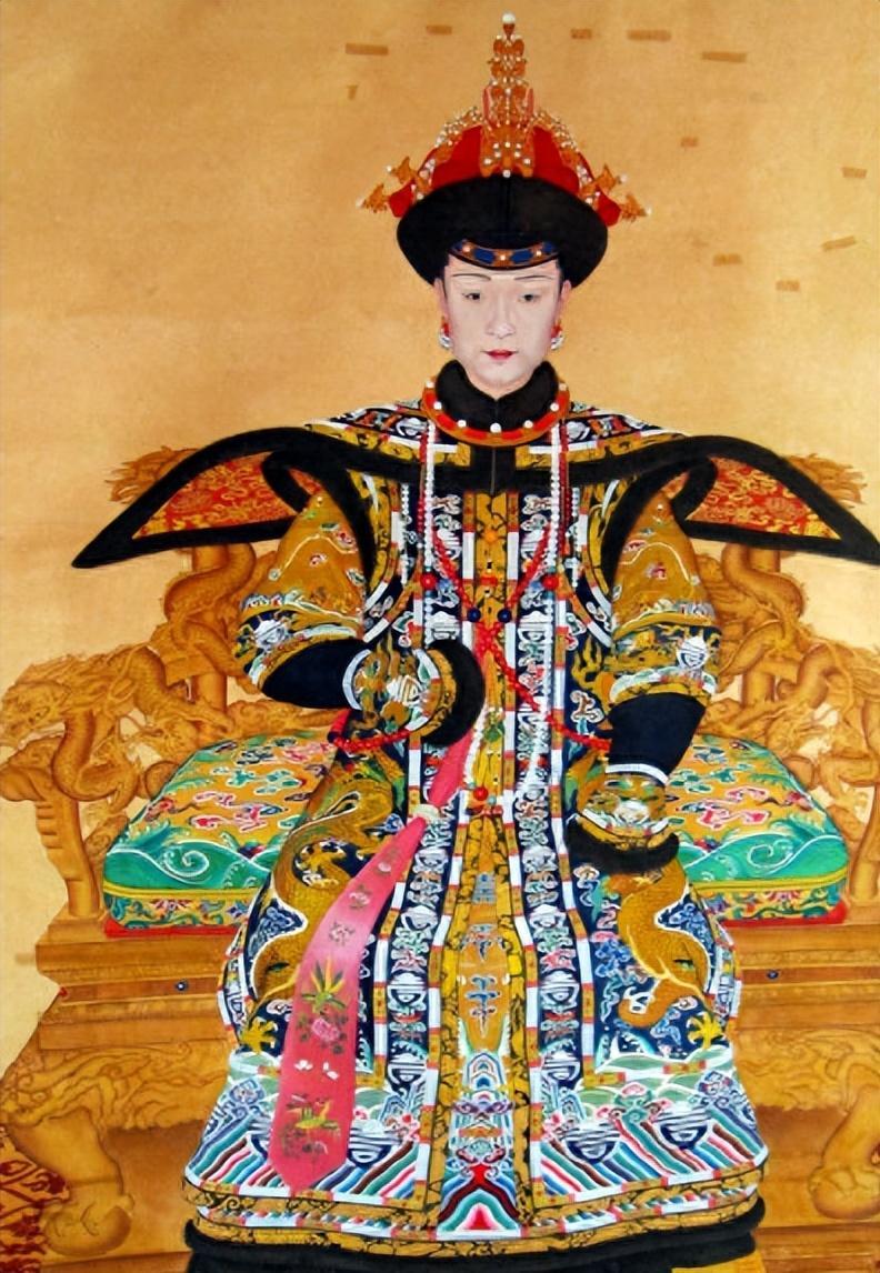 慈禧真人照片对比,清末老照片慈禧眼袋下垂