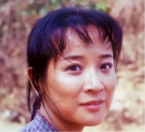 陈小艺婚后生活,52岁陈小艺分居11年