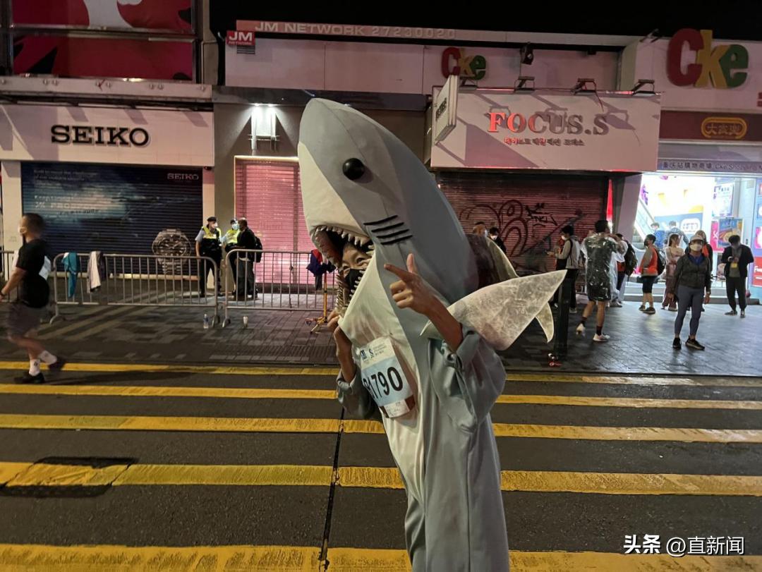 周润发参加香港马拉松跑半马成绩,香港马拉松周润发照片