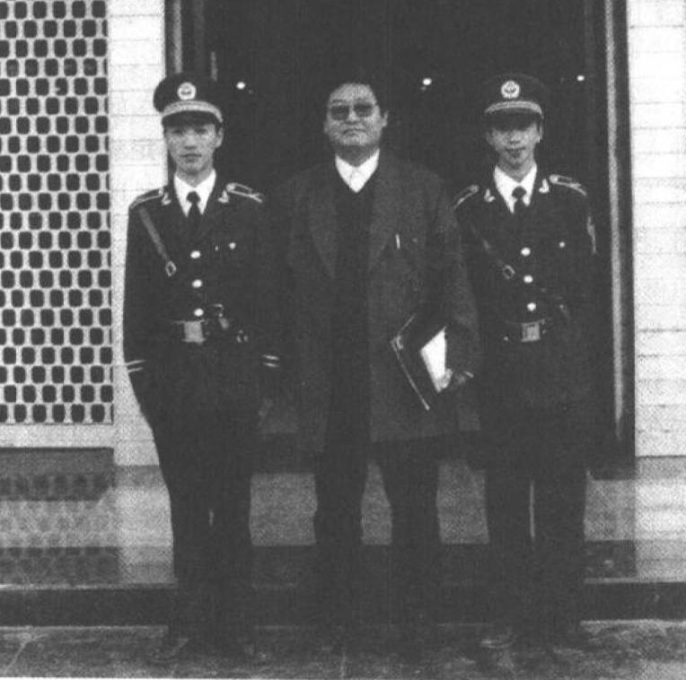 离世的中国第一股神：好好生活，远离股市