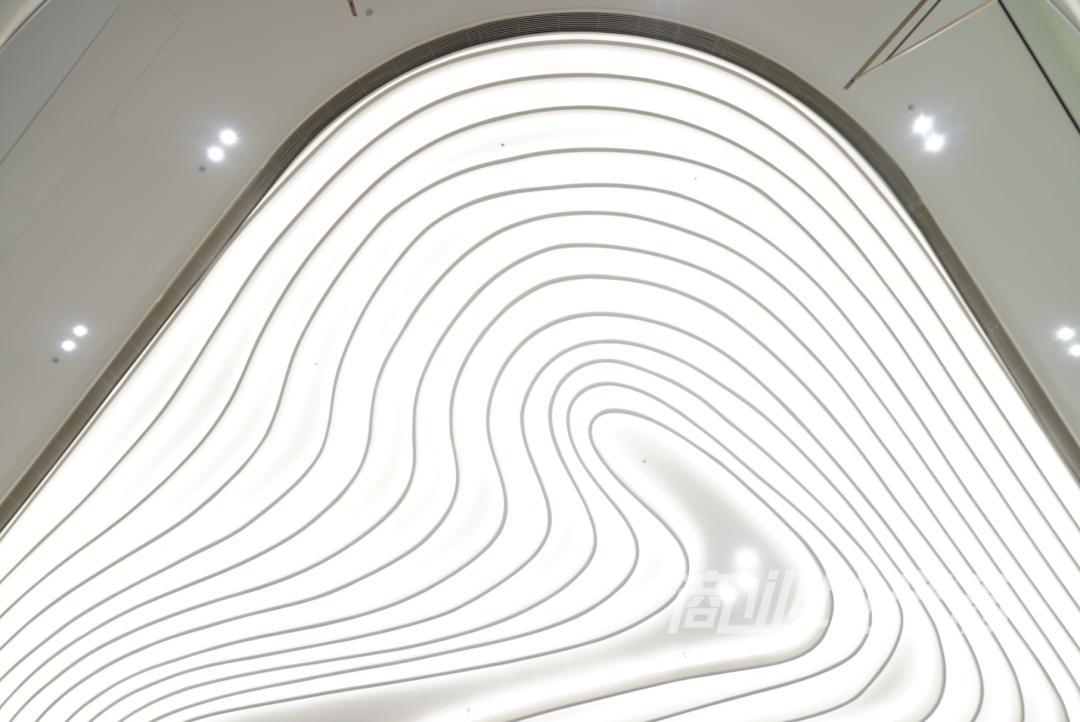 为了提升观察海口万象城的本地化视角,我在海口住了一整周