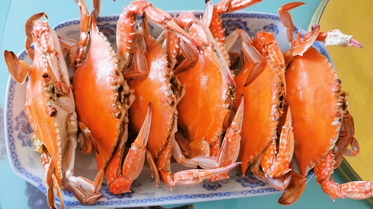 挑选螃蟹的绝招小妙招,买螃蟹应该挑大还是挑小