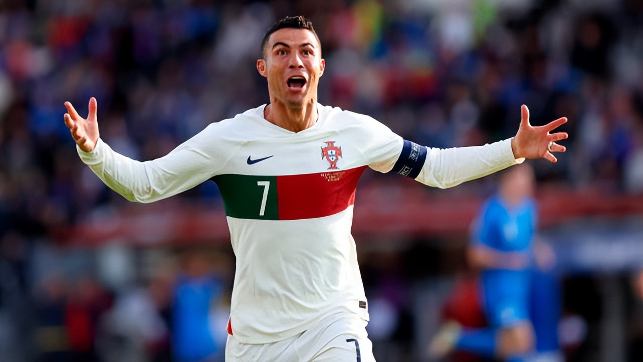 C罗年收入力压梅西,c罗职业生涯赚的钱有詹姆斯多吗